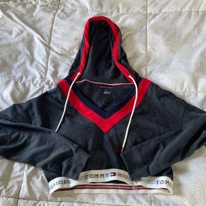 Tommy Hilfiger Womens Long Sleeve Crop Top- Sz M